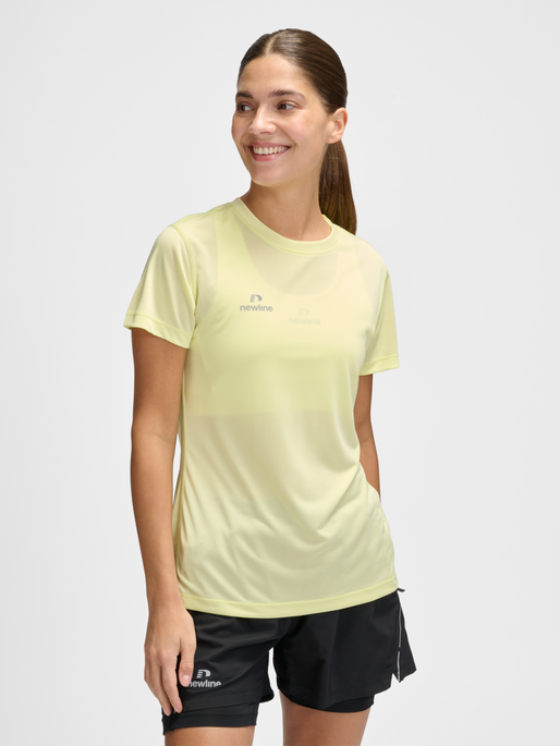 nwlBEAT T-SHIRT W, LUMINARY GREEN, model