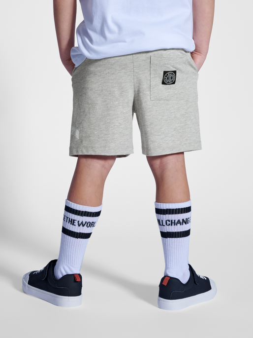 stmOCEAN SHORTS, GREY MELANGE, model