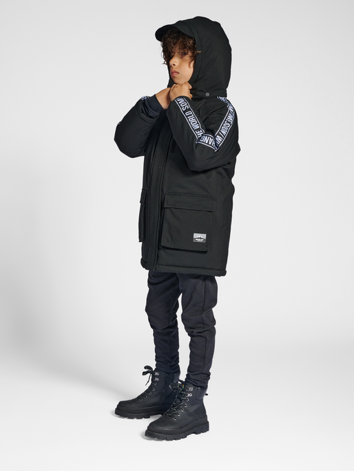 stsGLIDER JACKET, BLACK, model